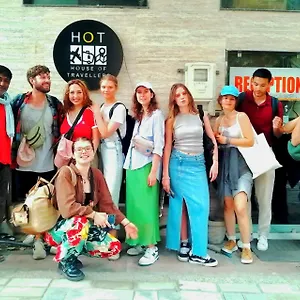 Hostel Hot - House Of Travellers Taj View, Agra (Uttar Pradesh)